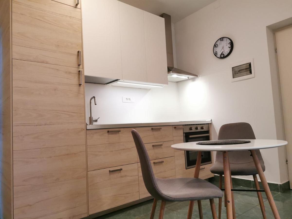 Goriska Apartments Ajdovščina Esterno foto
