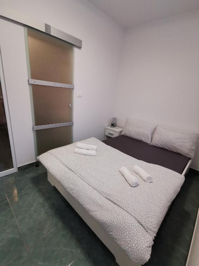 Goriska Apartments Ajdovščina Esterno foto