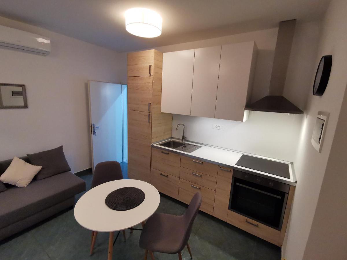 Goriska Apartments Ajdovščina Esterno foto