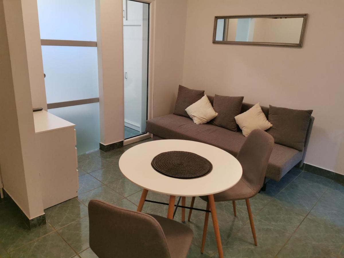 Goriska Apartments Ajdovščina Esterno foto