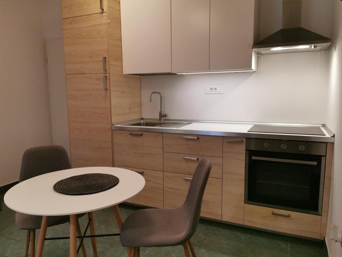 Goriska Apartments Ajdovščina Esterno foto