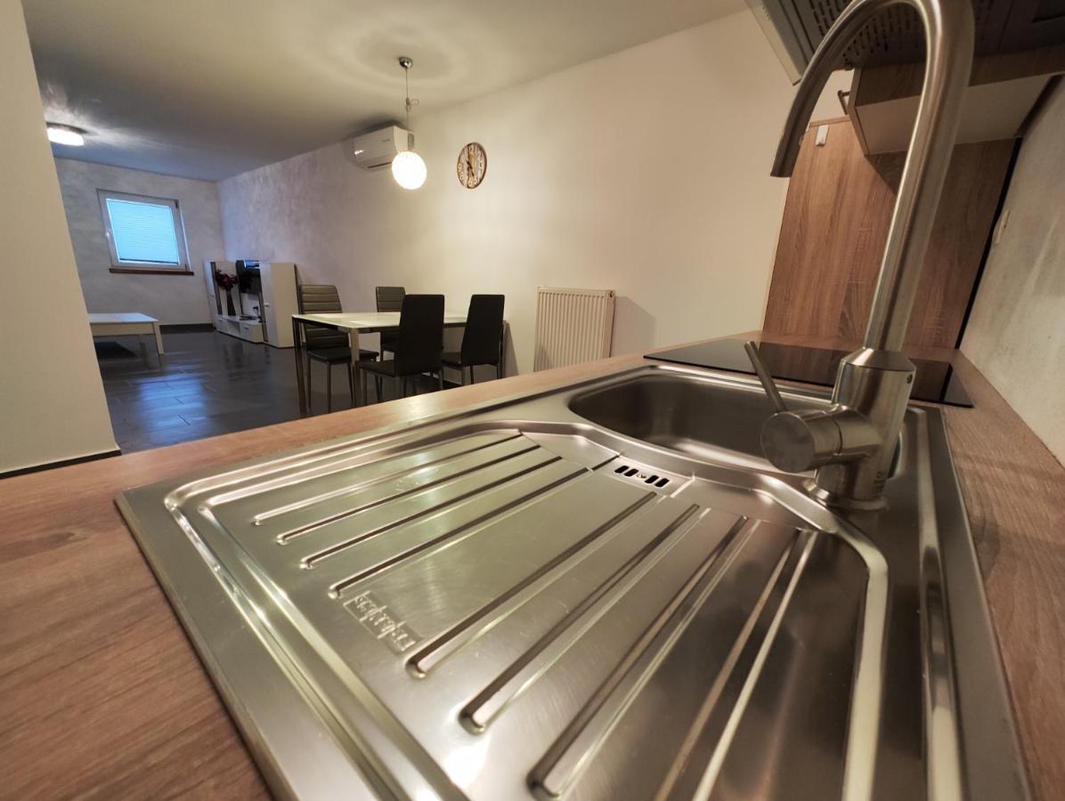 Goriska Apartments Ajdovščina Esterno foto