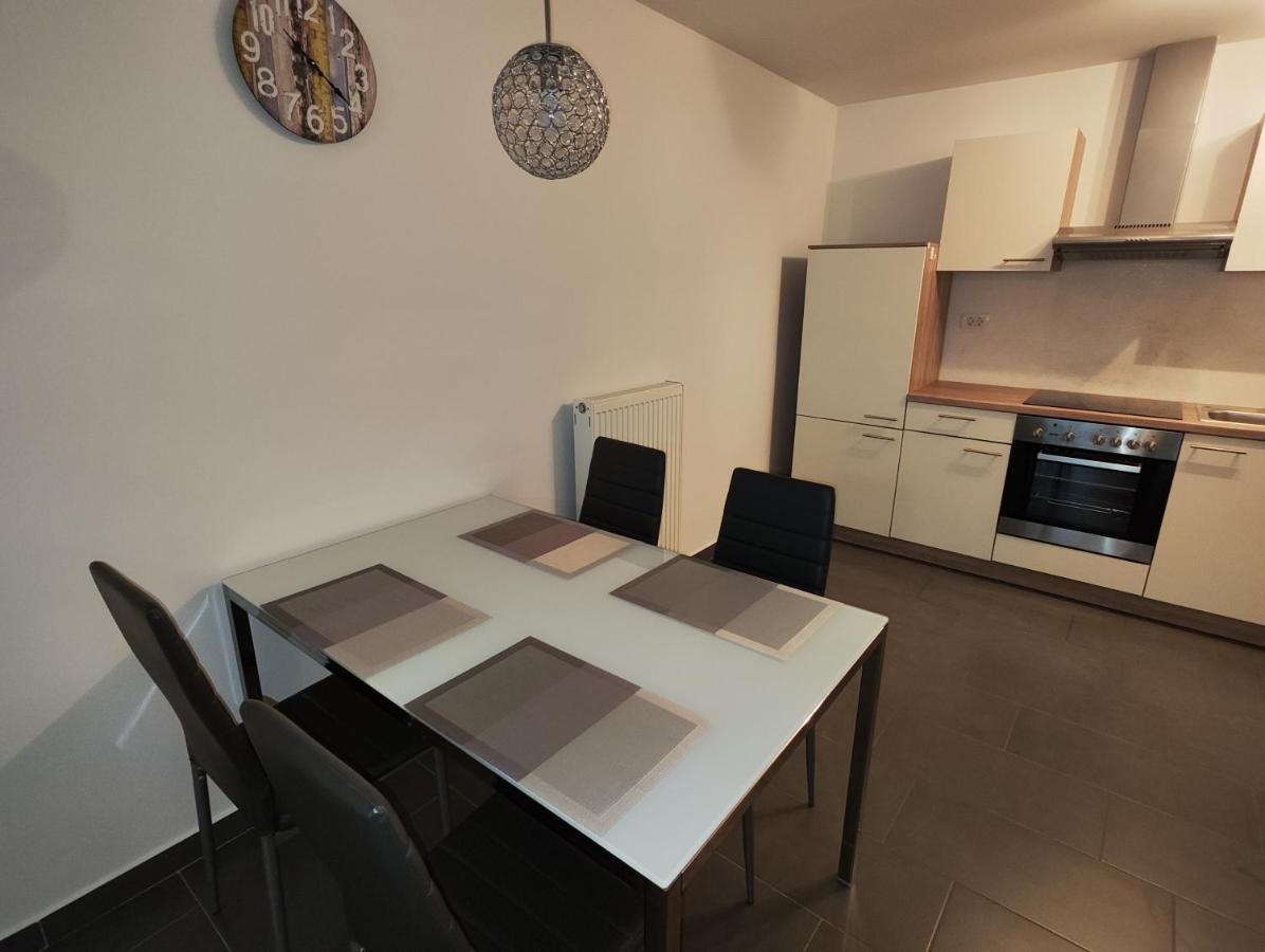 Goriska Apartments Ajdovščina Esterno foto