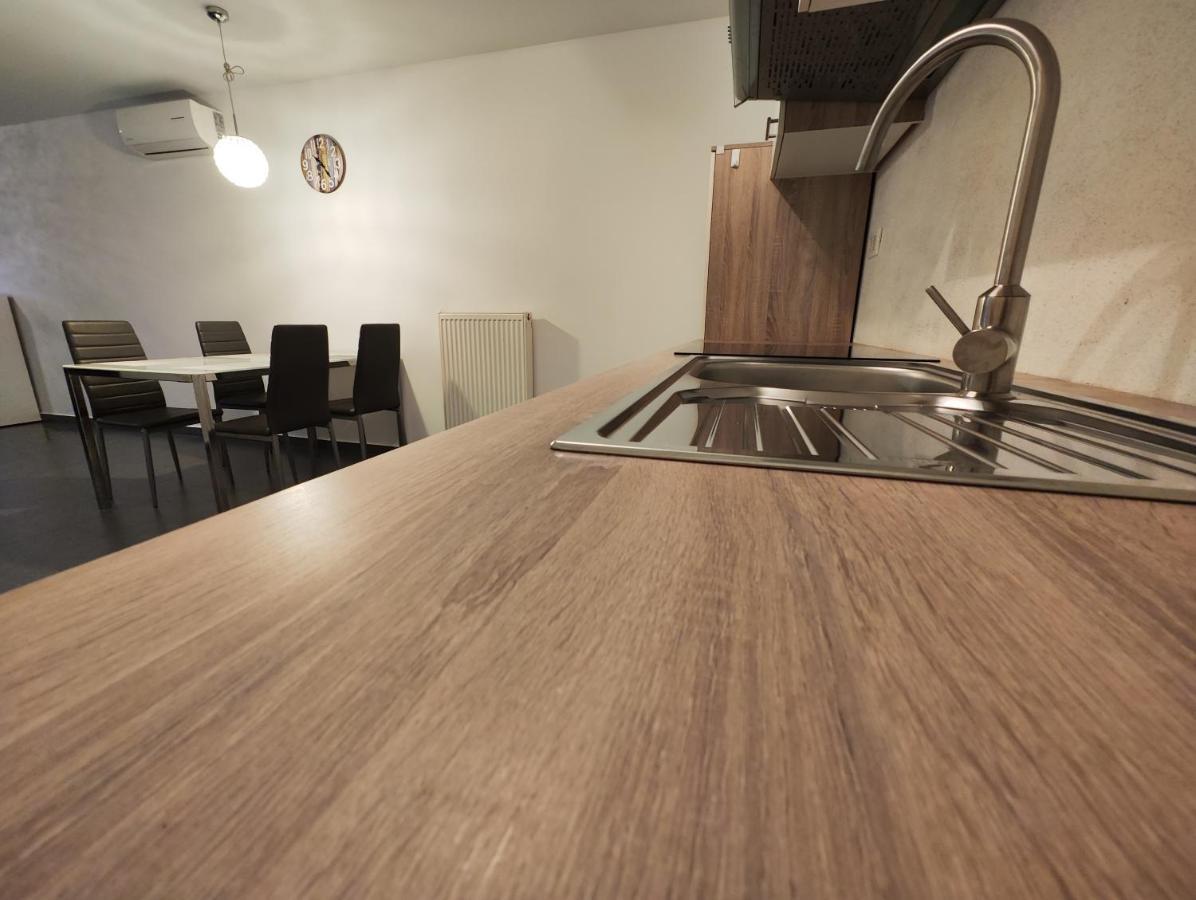 Goriska Apartments Ajdovščina Esterno foto